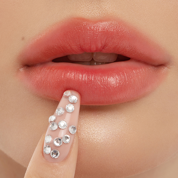 Korean style lips and long nails with swarovski